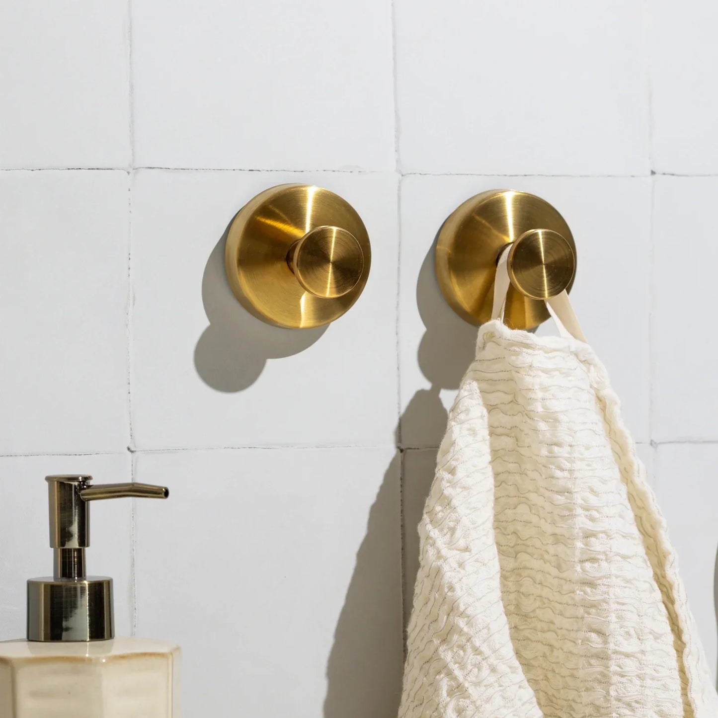 ScandiHook – No-Drill Installation